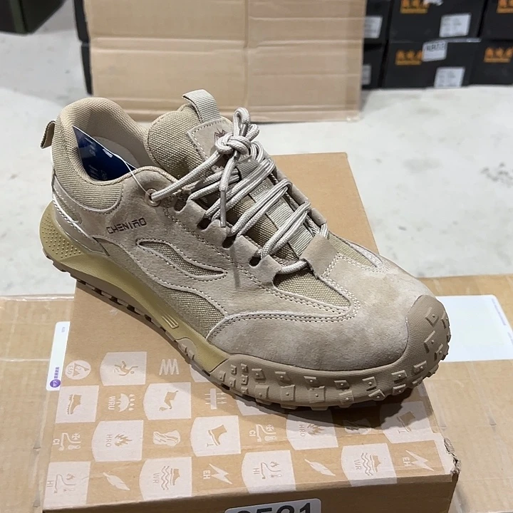 编码531号。40码防砸防刺劳保鞋。