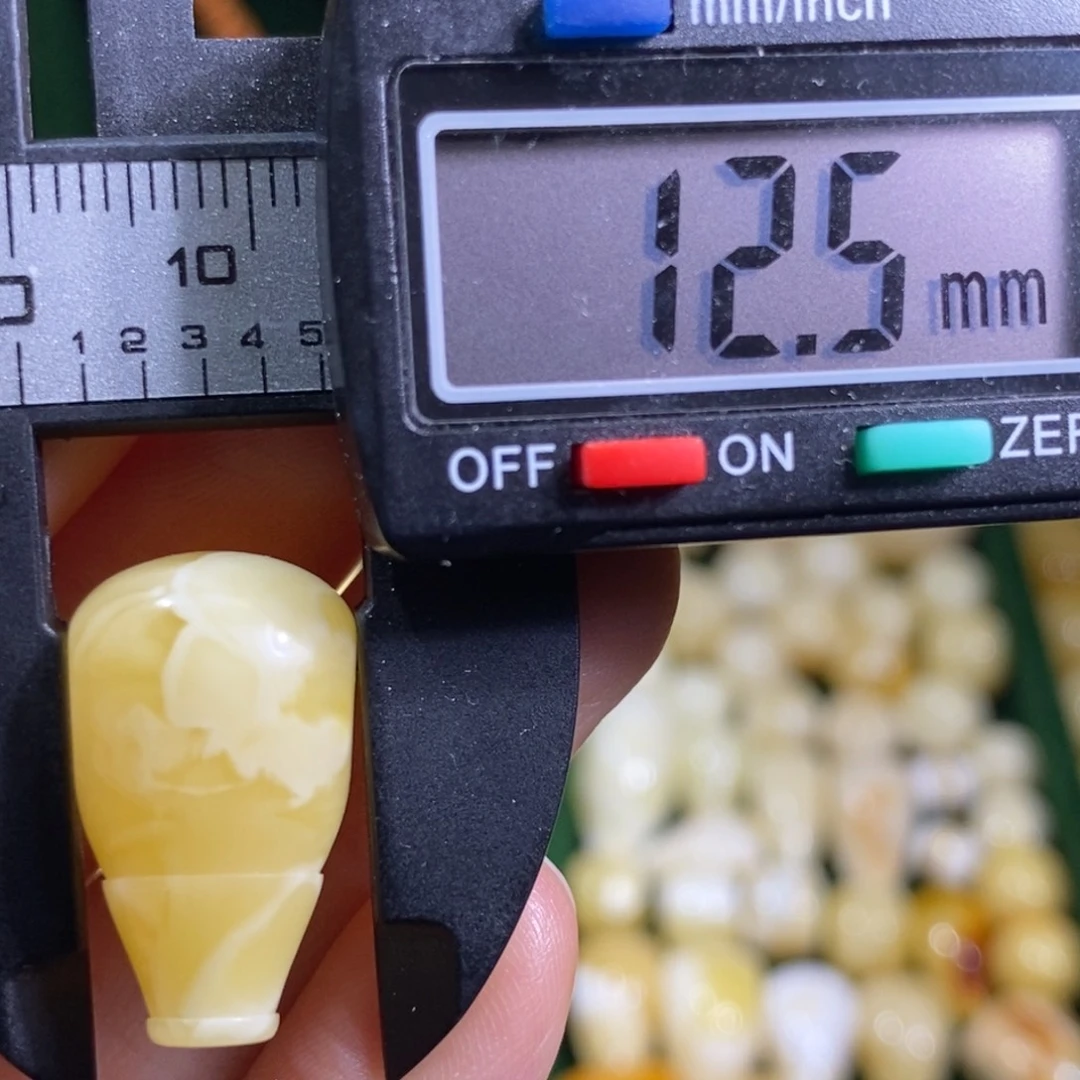 蜜蜡未镶嵌裸石配饰