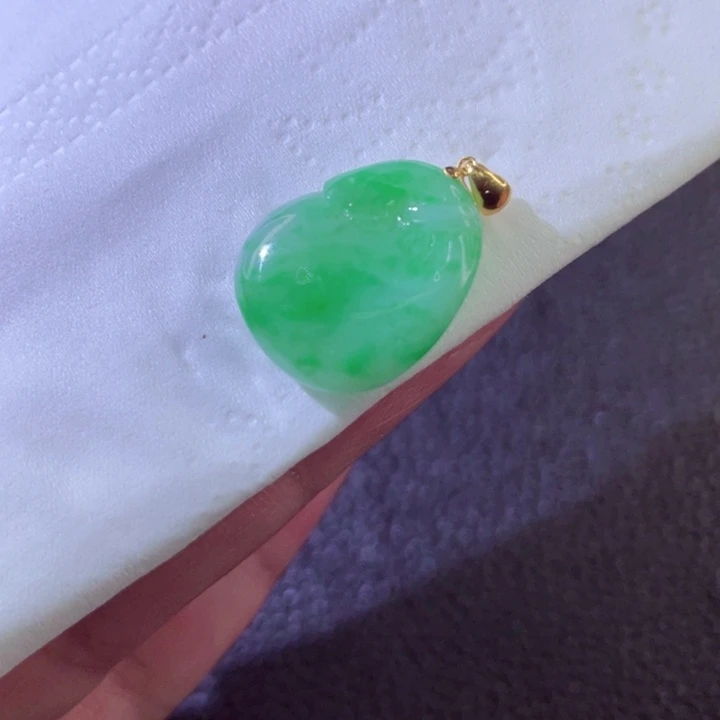 翡翠18K金镶嵌颈饰翡翠