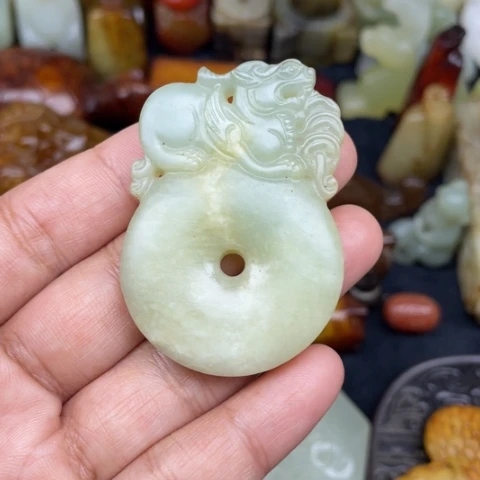 蛇纹石玉未镶嵌颈饰11