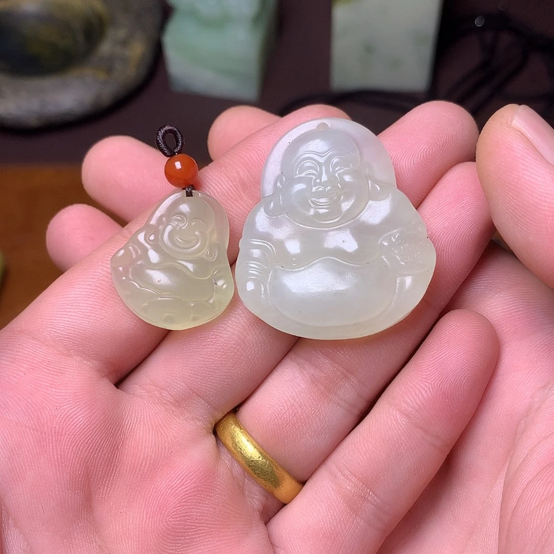未镶嵌蛇纹石玉颈饰