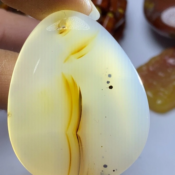 玛瑙/玉髓颈饰未镶嵌