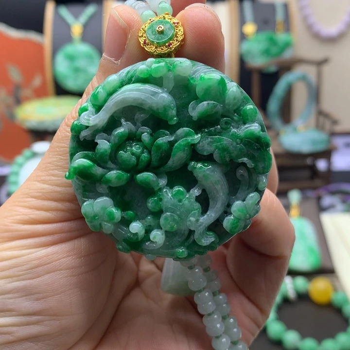 翡翠未镶嵌吊坠(不含链)