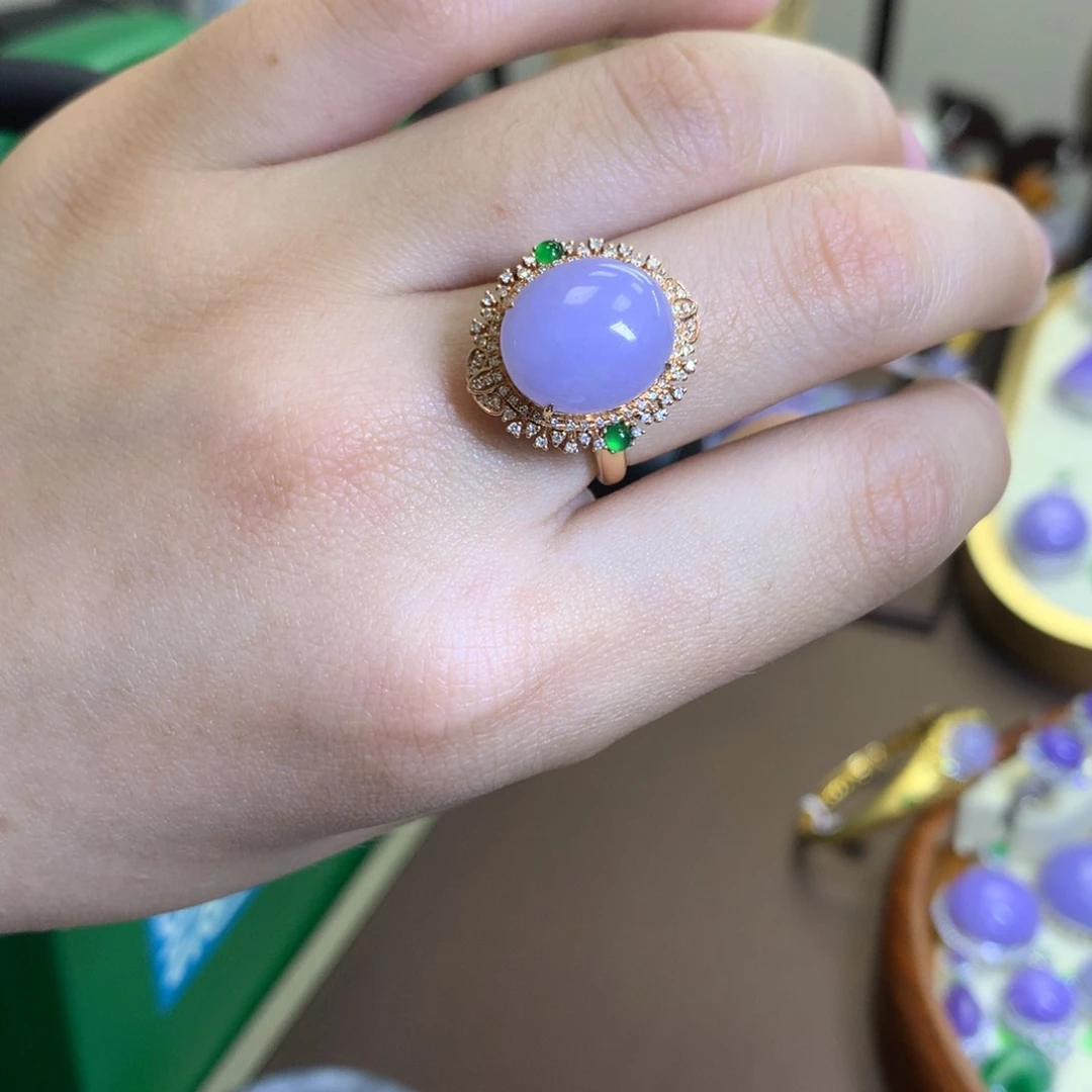 翡翠颈饰18K金镶嵌翡翠