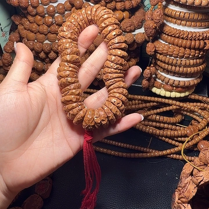 桃核手串手工大肠