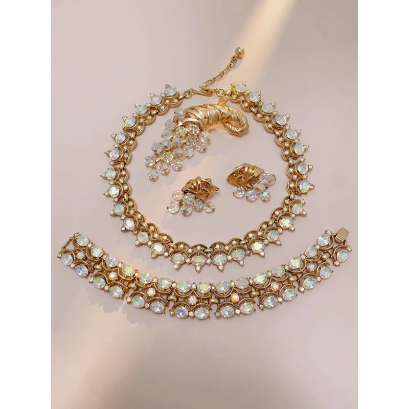 铜合金亚克力项链 合金 翠法丽皇冠标稀有海报款极光炫彩莱茵石项