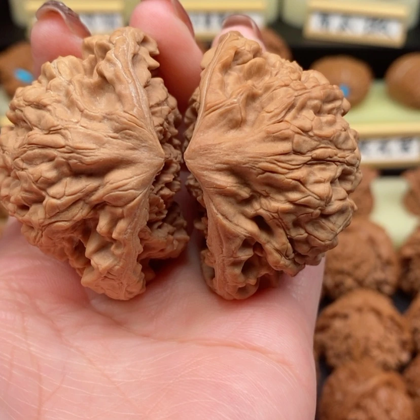 【闪购商品】文玩核桃吊坠那***红蛇王