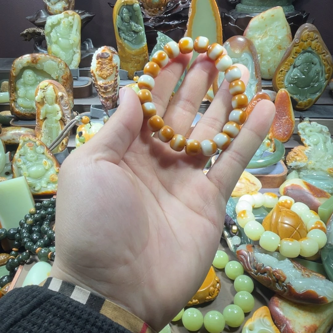 透闪石质玉未镶嵌珠宝奇石