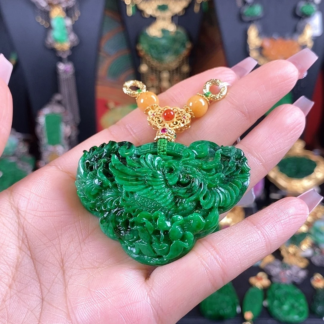 翡翠未镶嵌颈饰吊坠