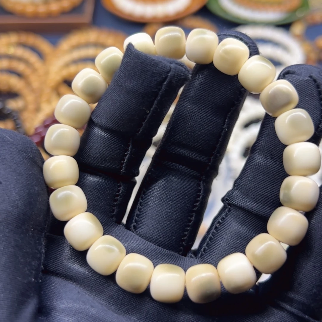 白玉菩提手串特价福利俏色10