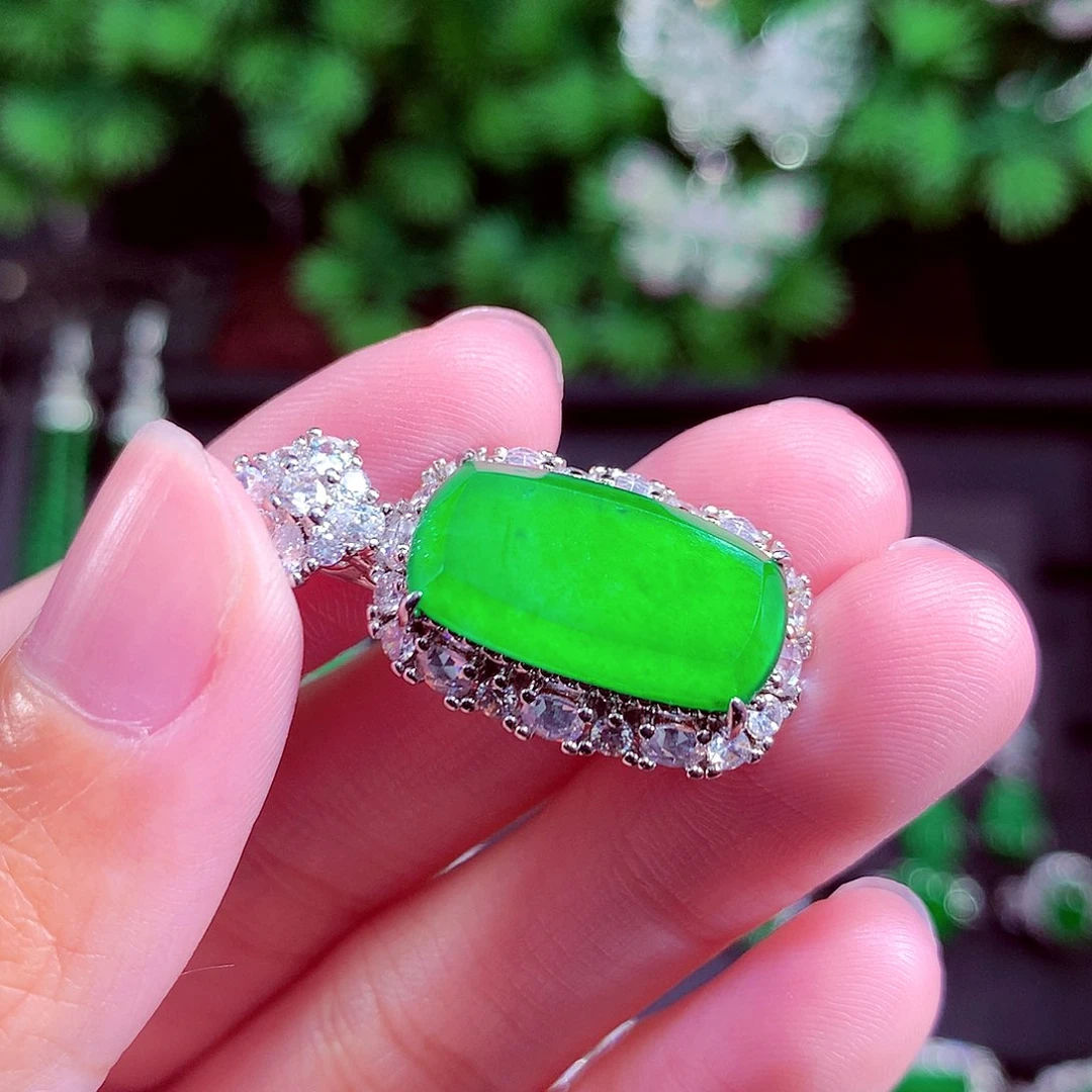 颈饰未镶嵌翡翠天然