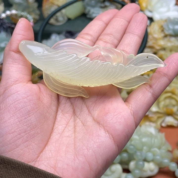 蛇纹石玉吊坠合金顾*娜