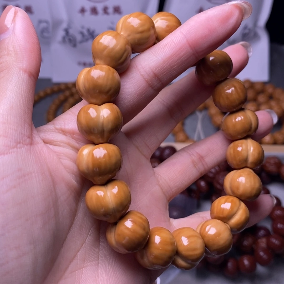 手串猴头核桃柯基屁桃
