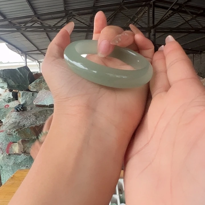 未镶嵌手镯东陵石东陵玉手镯
