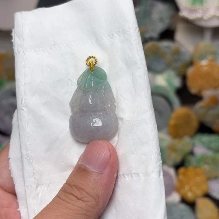 翡翠未镶嵌颈饰吊坠