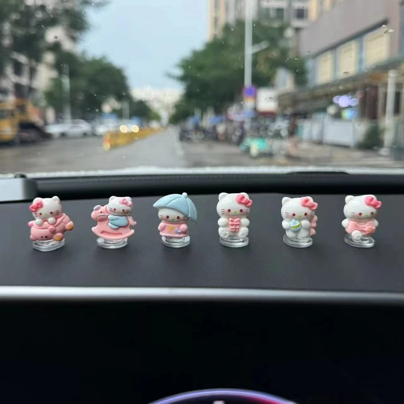 可爱新款2025凯蒂卡通车载摆件汽车电动车车内饰品中控台装饰