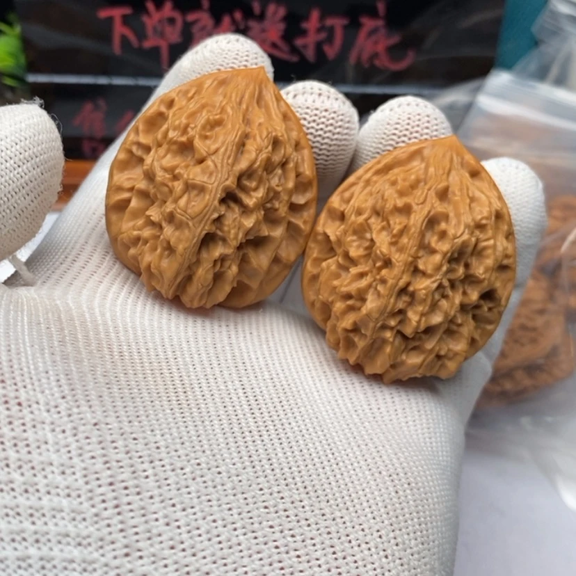 【闪购商品】文玩核桃把件30鸡心