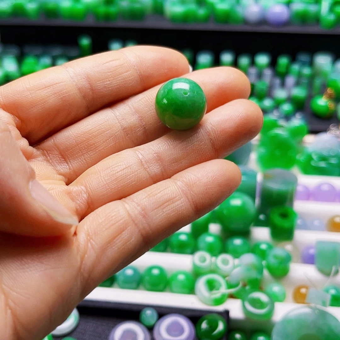 郎***～翡翠散珠卡14.7mm圆珠