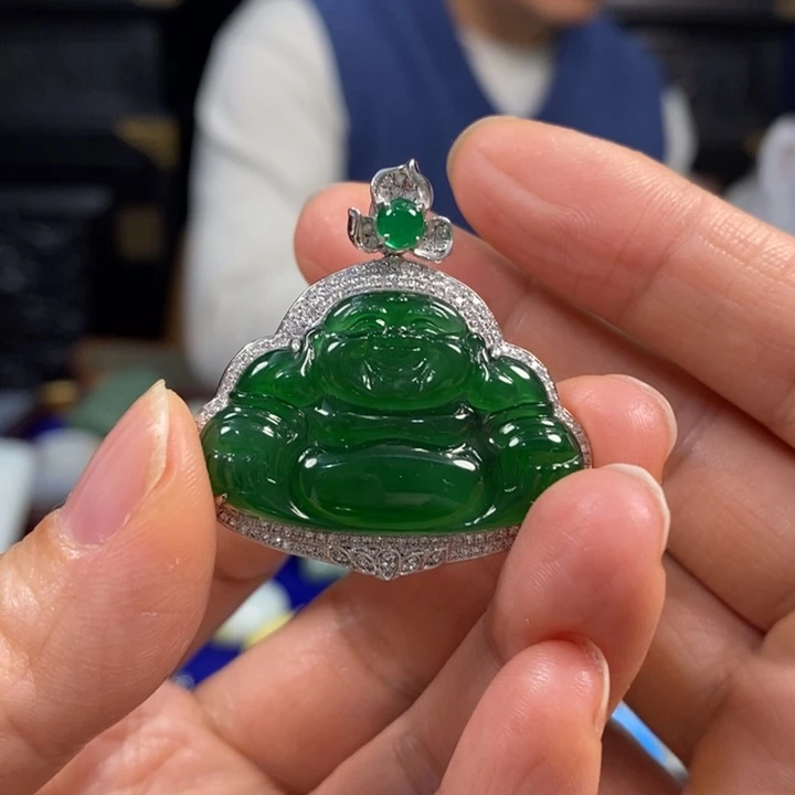 翡翠铂Pt950镶嵌颈饰翡翠吊坠