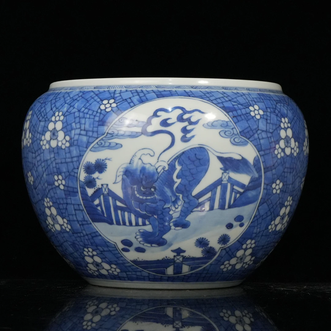 lot16312 6508 清康熙 青花开窗麒麟纹罐 D:23.5