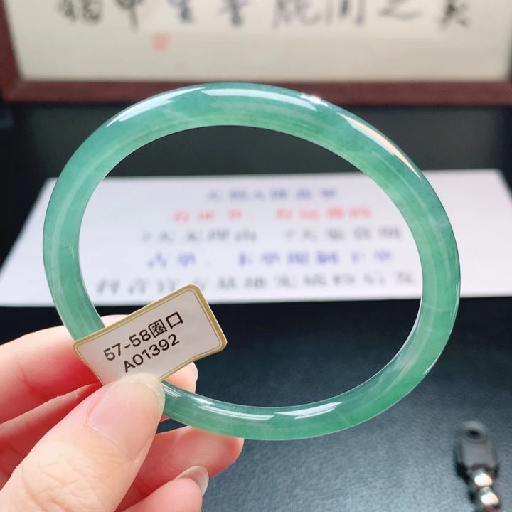 翡翠未镶嵌手镯翡翠手镯86