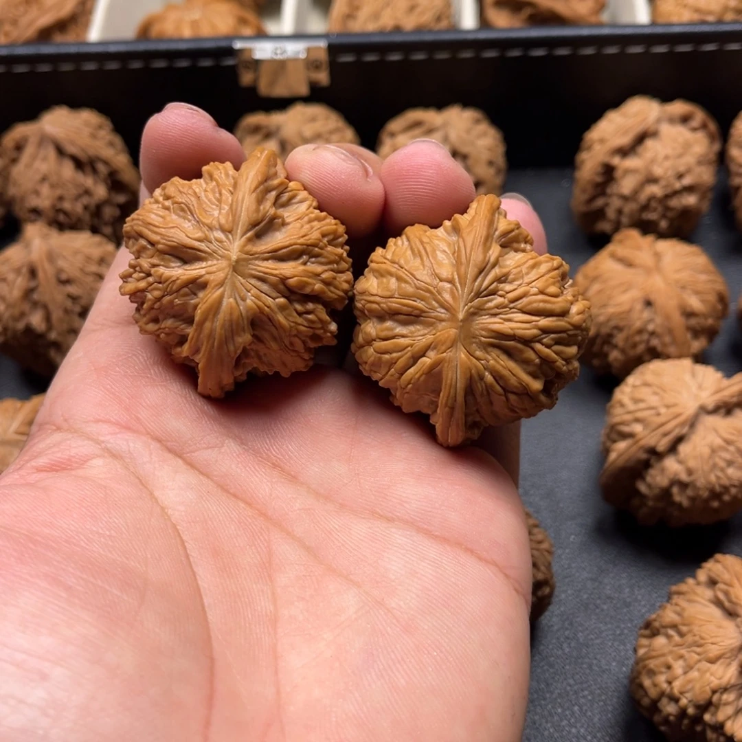 用***1吊坠桃核文玩核桃