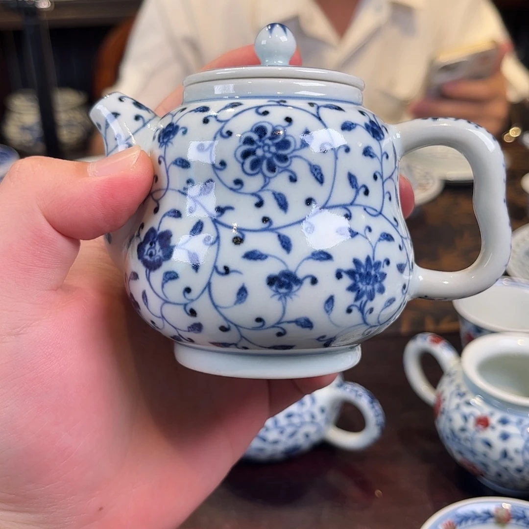 瓷片青*青花缠枝莲葫芦壶