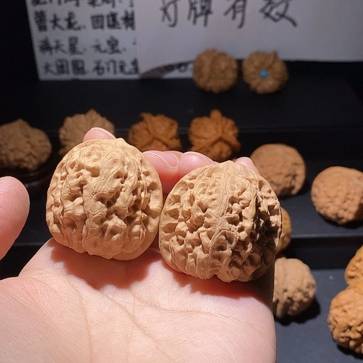 文玩核桃把件39霸王44.2克