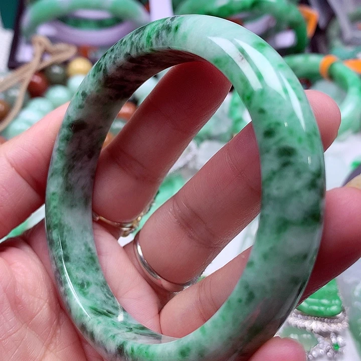 未镶嵌手镯翡翠翡翠