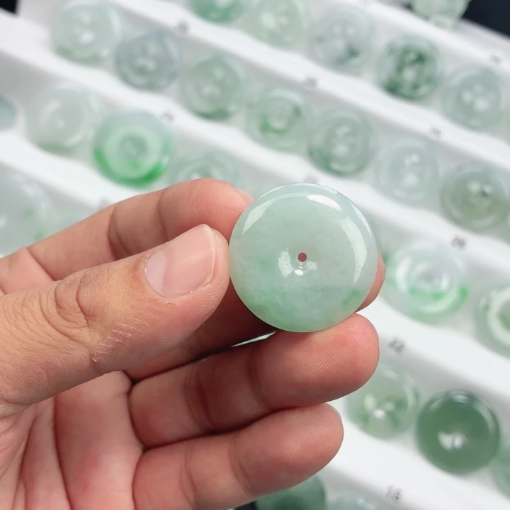 翡翠未镶嵌颈饰缅甸天然A货翡翠29-6.8