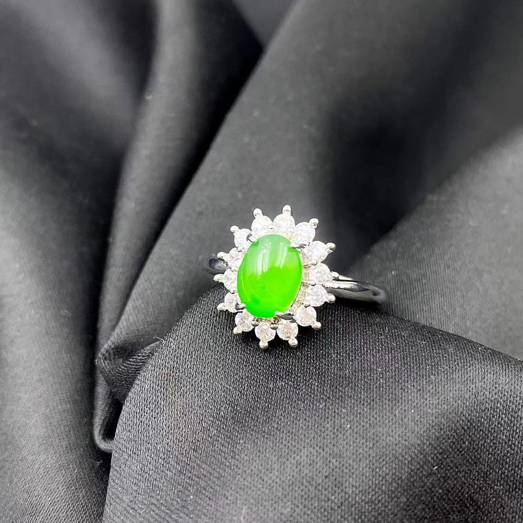 翡翠高冰绿太阳花蛋面戒指A571