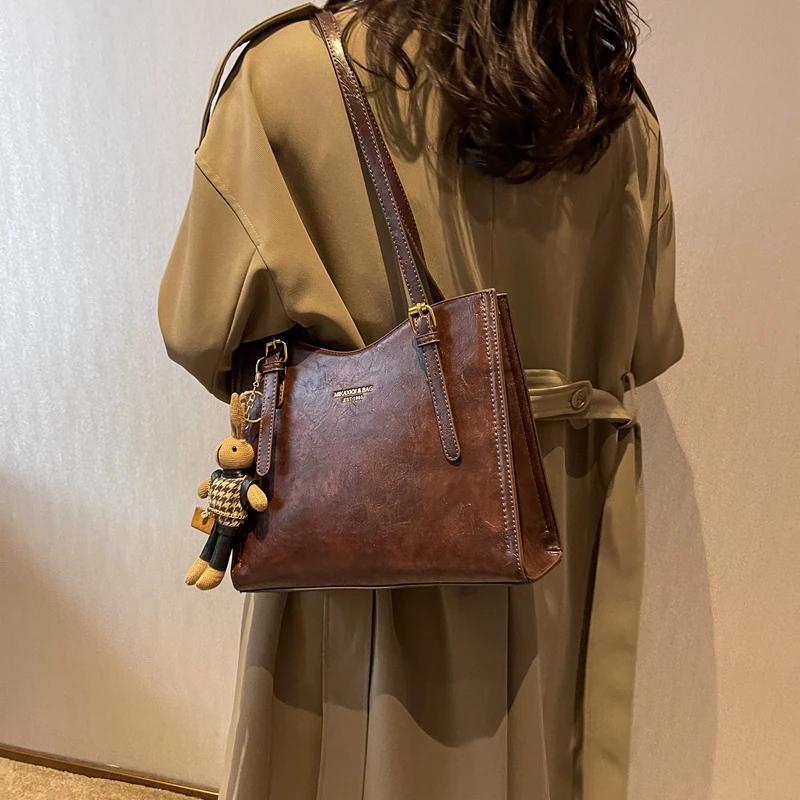 高级感大容量包包女2025春夏新款潮结婚新娘包百搭红色单肩托特包