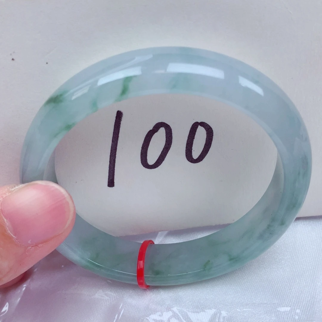 翡翠未镶嵌手镯（贵妃镯）翡翠