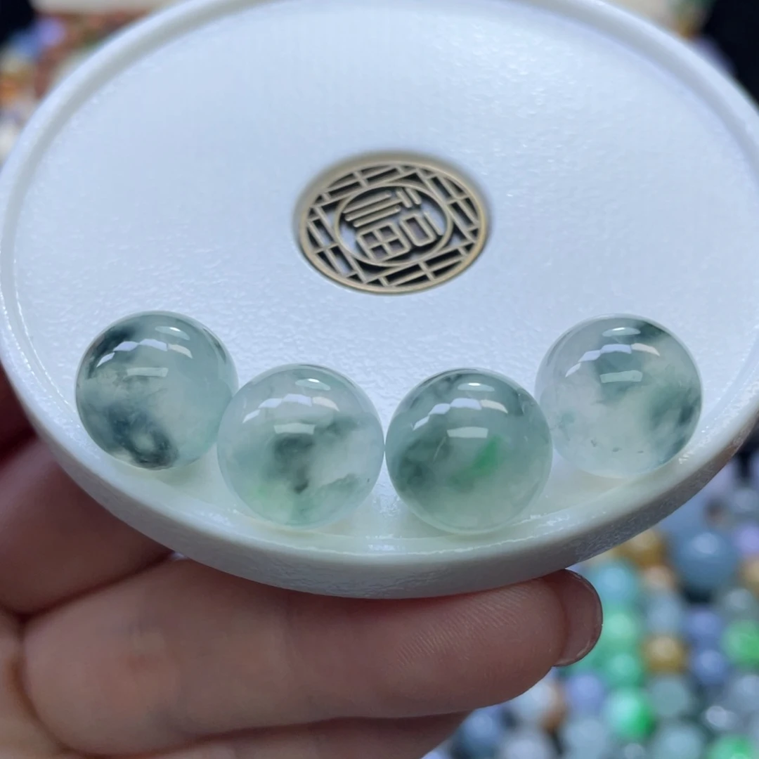 翡翠吊坠(不含链)未镶嵌一颗13➕