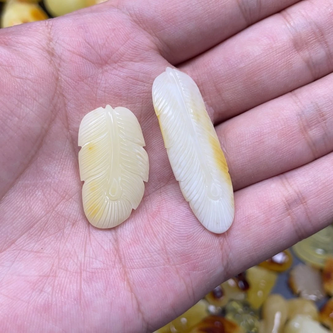 未镶嵌琥珀珠宝奇石