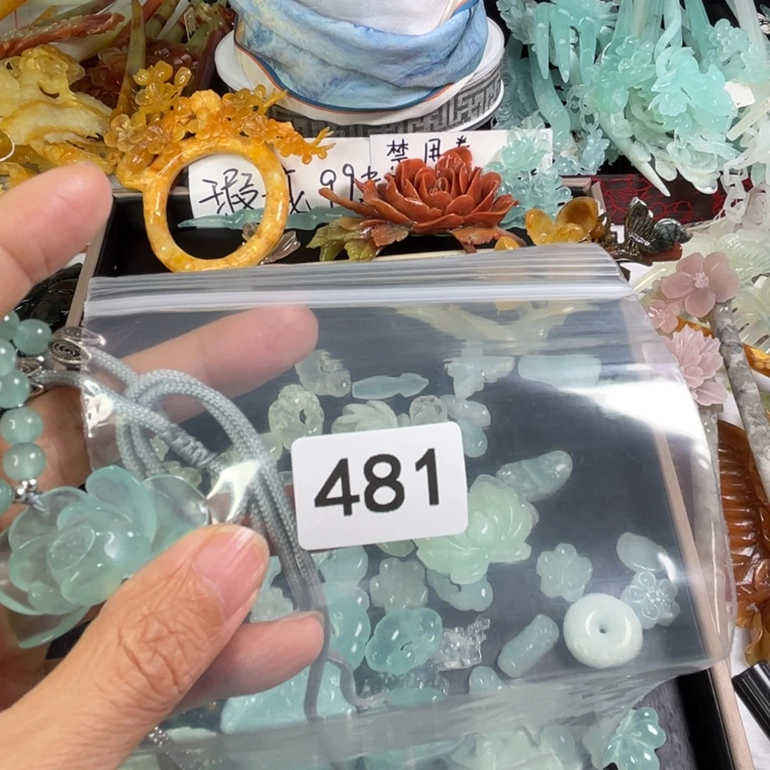 岫玉未镶嵌发饰大*吗