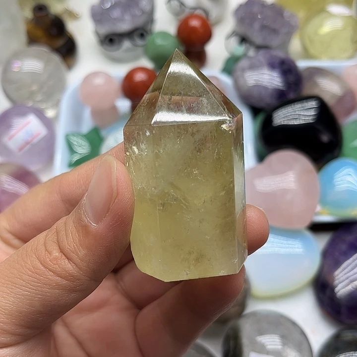 69克黄水晶柱未镶嵌水晶