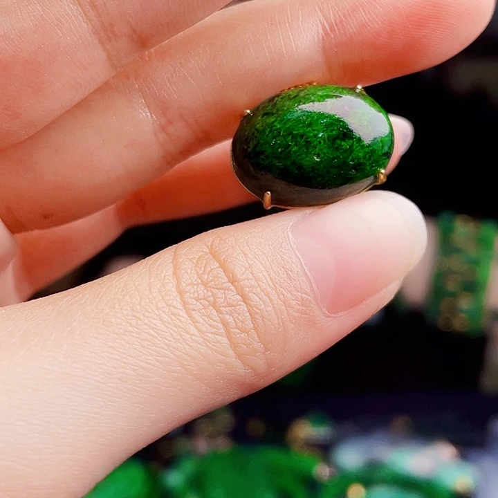 翡翠银S925镶嵌颈饰多样性