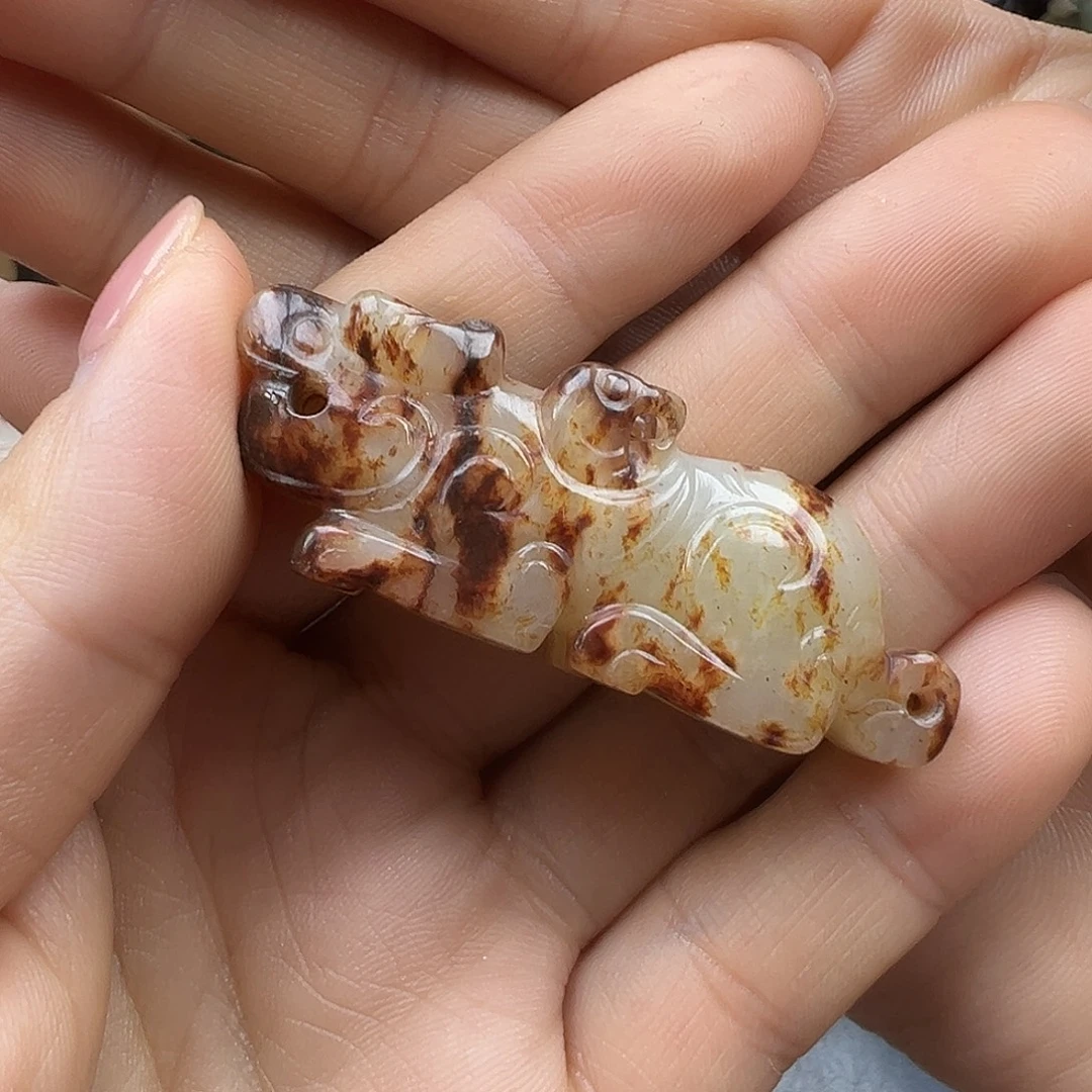 青***绿和田玉（糖玉）未镶嵌挂件