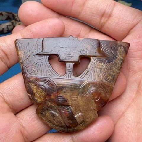 蛇纹石玉未镶嵌挂件尚*堂