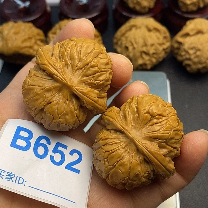 核桃甲骨文3.9，肚子4.2，有修