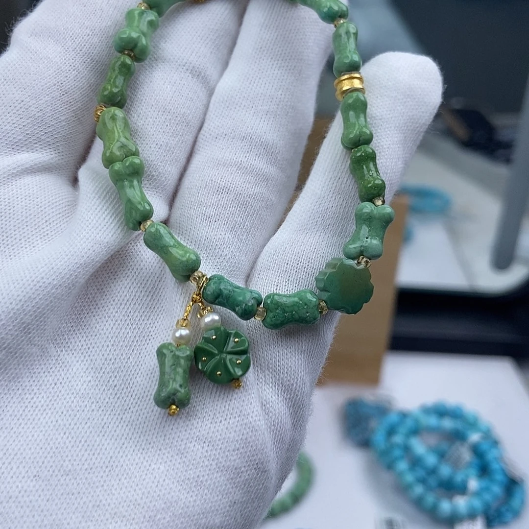 绿松石未镶嵌珠宝奇石