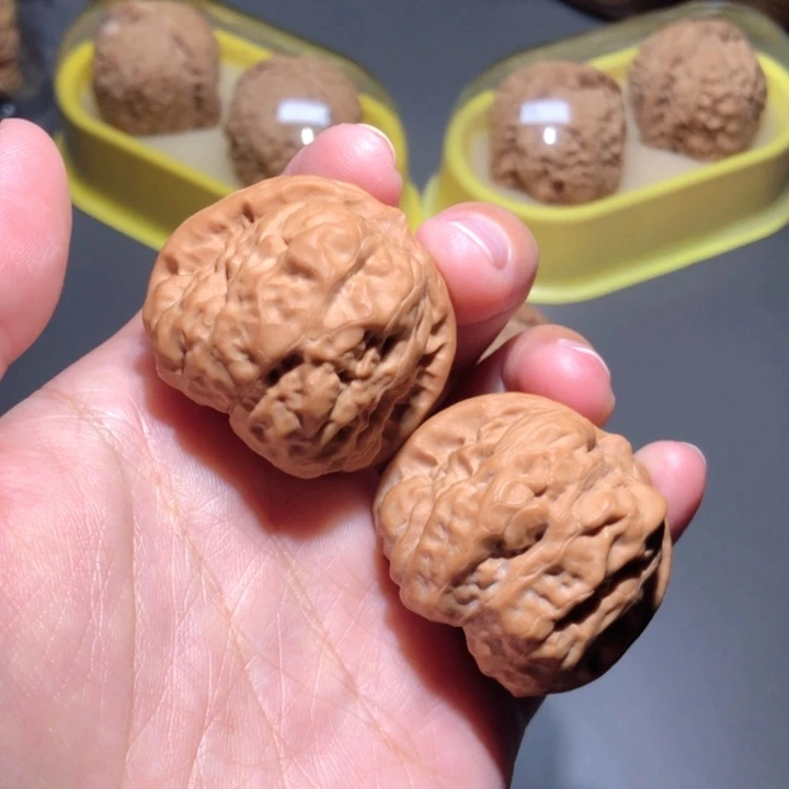 文玩核桃把件蛤蟆头全品38