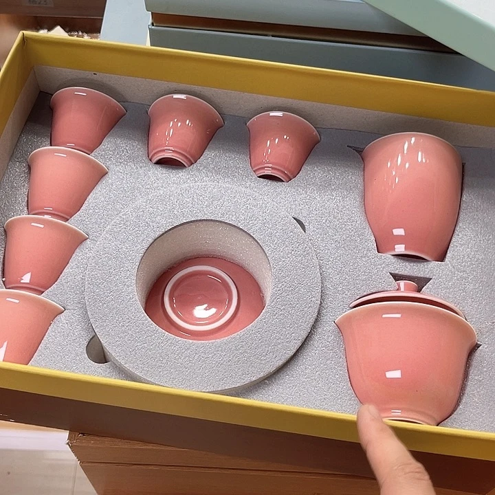 孤品茶具套装等。