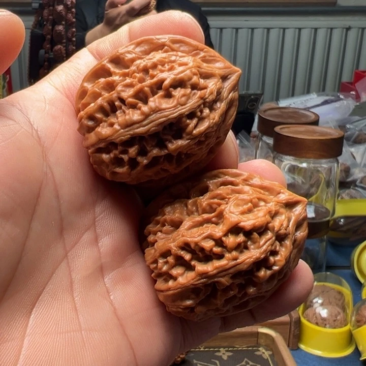 把件文玩核桃望月狮子头