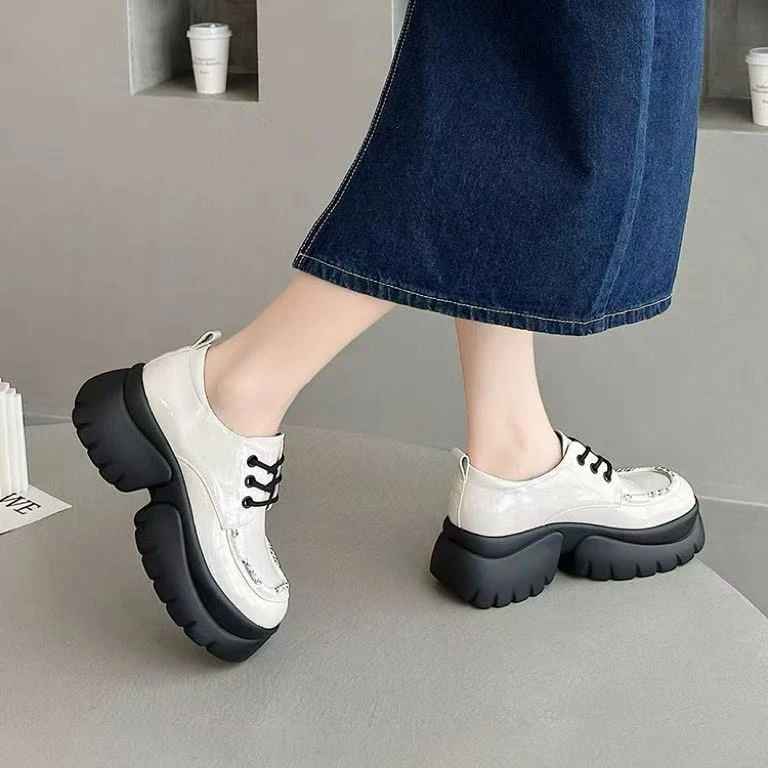 C4707 米色  时尚粗跟圆头系带深口女士乐福鞋