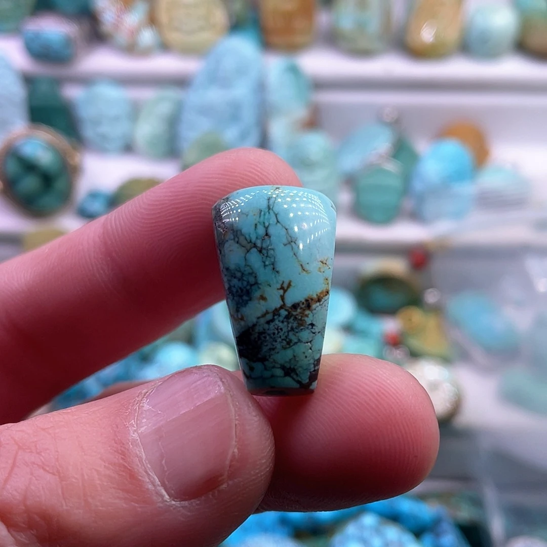 绿松石颈饰未镶嵌混**雾