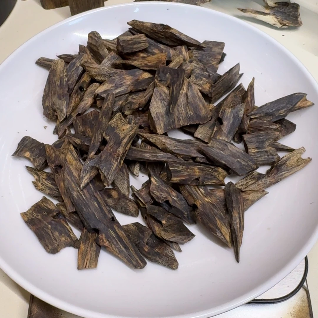 阳***烂沉香沉香碎屑汝湖高端块料110克