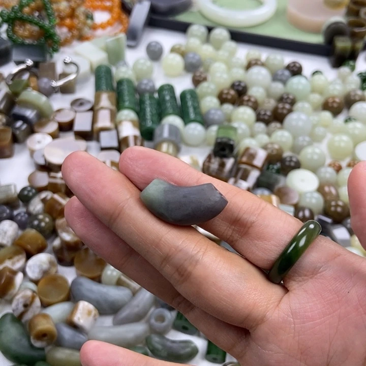 未镶嵌和田玉珠宝半成品ξ*