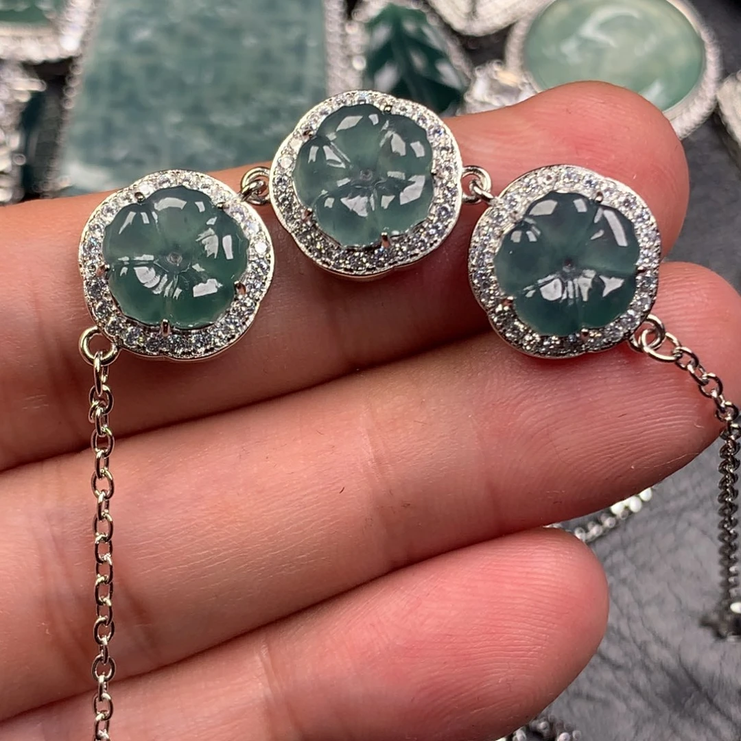 翡翠未镶嵌颈饰有钱花手链